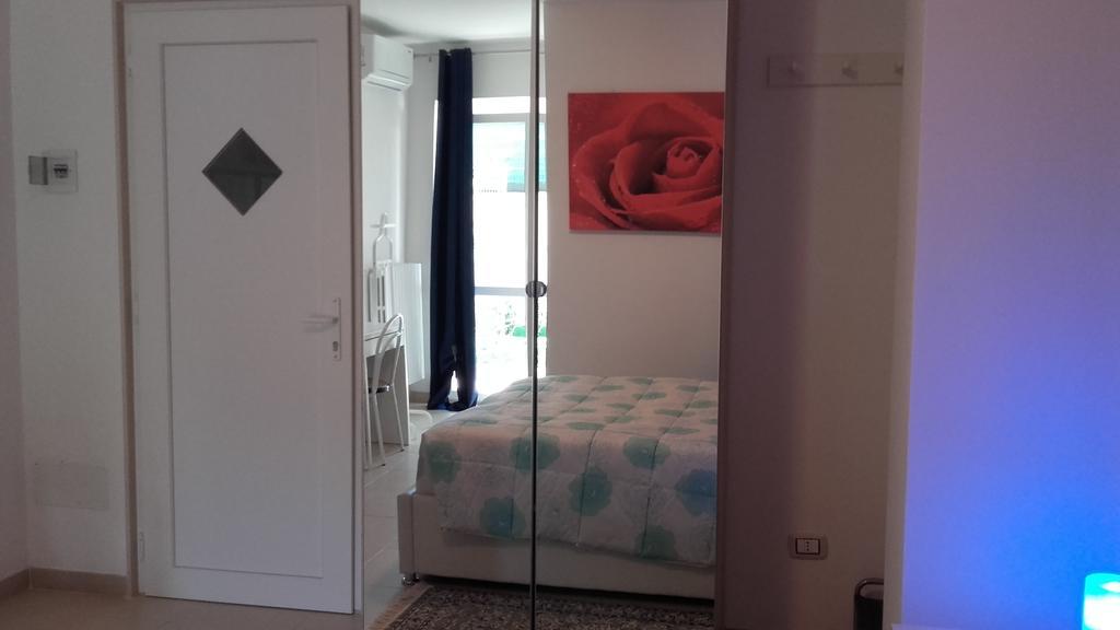 קסמסימה Le Tre Rose Bed & Breakfast מראה חיצוני תמונה