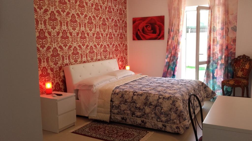 קסמסימה Le Tre Rose Bed & Breakfast מראה חיצוני תמונה